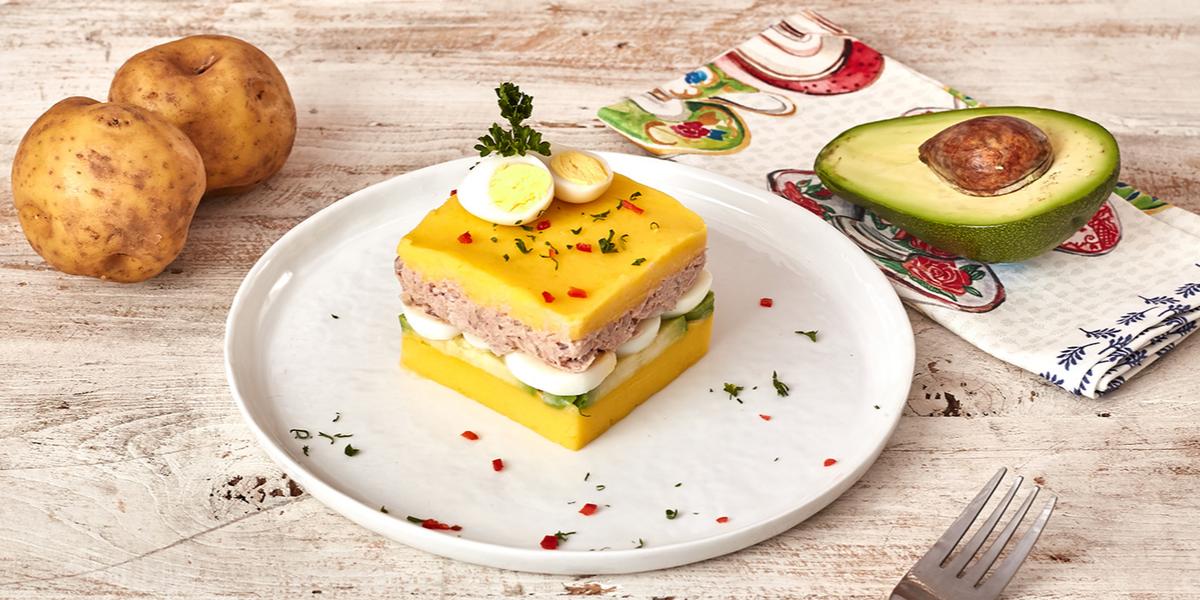 receta con patata de causa limeña